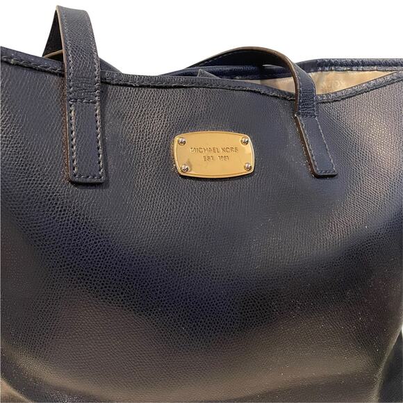 Michael Kors Navy Jet Set Travel Leather Tote Bag - Picture 2 of 4